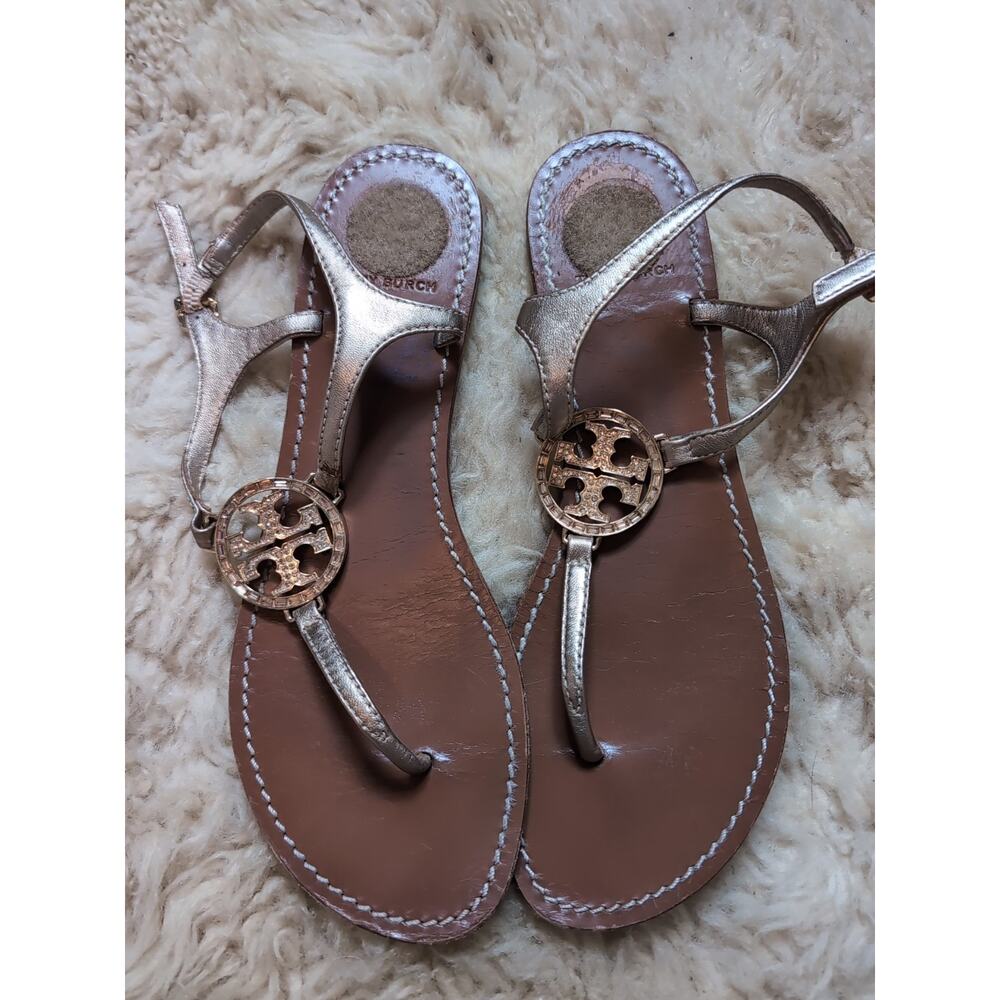 Tory Burch Size 9M Crystal Logo Rose Gold Medallion Gold Leather T-Strap Sandal